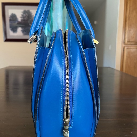 Louis Vuitton Blue Epi Leather Satchel - Picture 4 of 16